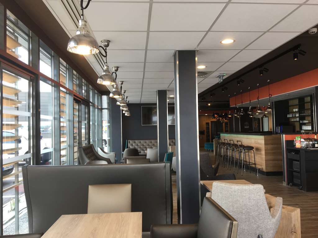 Kyriad Pontarlier Restoran fotoğraf